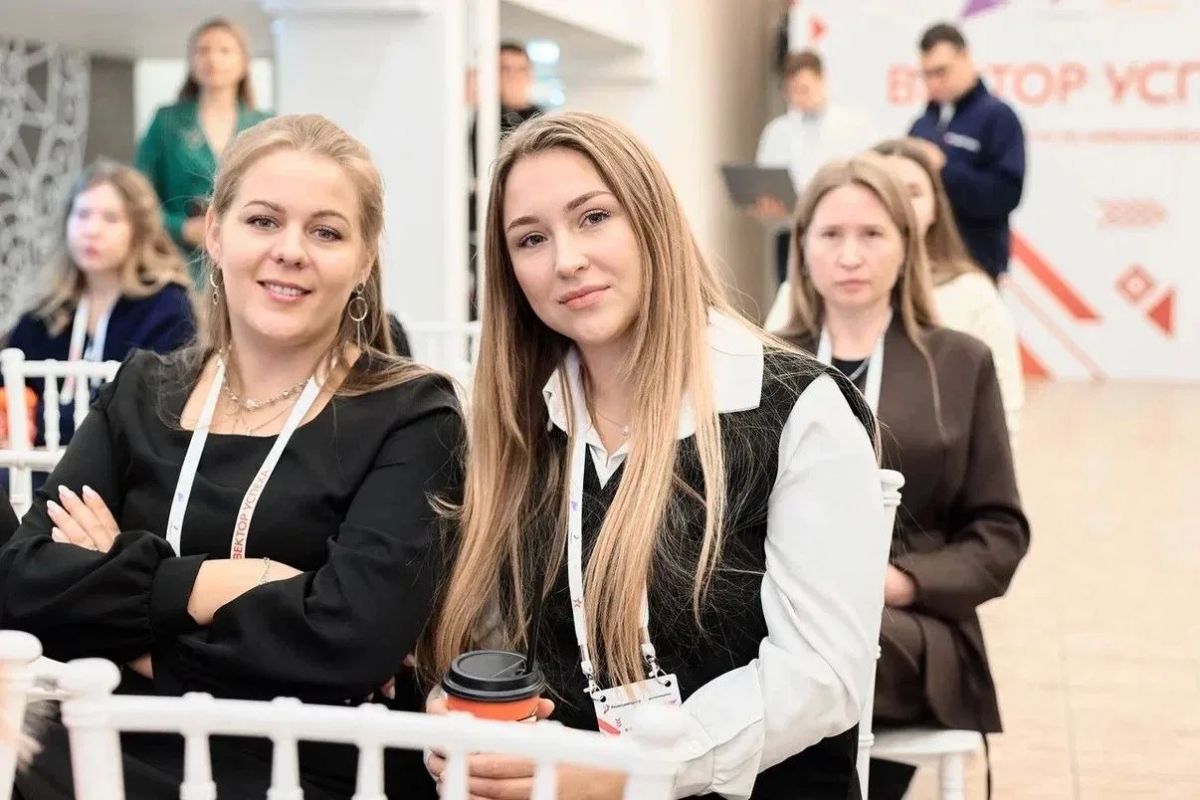 Продолжаем набирать опыт. С 1 по 4 октября в Чебоксарах прошёл семинар Роспатриотцентра «Вектор успеха», который проходил в рамках флагманского проекта по нейропрофилированию детей и молодёжи Продолжаем набирать опыт. С 1 по 4 октября в Чебоксарах прошёл семинар Роспатриотцентра «Вектор успеха», который проходил в рамках флагманского проекта по нейропрофилированию детей и молодёжи