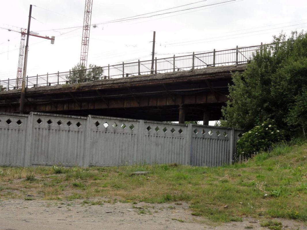 Жители ул. Нансена в Калининграде возмутились забору