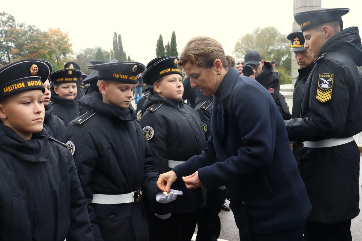 Свыше 800 пятиклассников приняли кадетскую клятву Свыше 800 пятиклассников приняли кадетскую клятву
