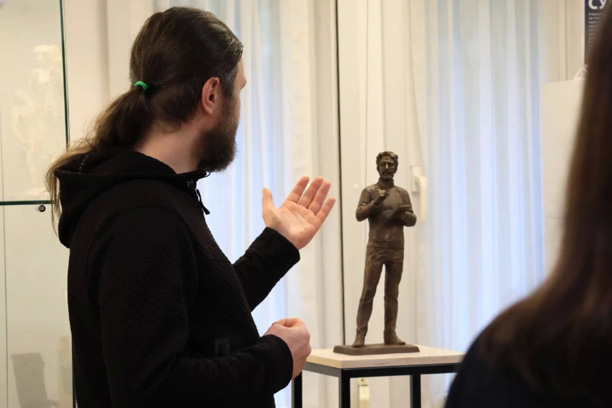 Память, воплощённая в скульптуре: итоги пленэра «Человек в океане жизни» в Доме-музее Г. Брахерта Память, воплощённая в скульптуре: итоги пленэра «Человек в океане жизни» в Доме-музее Г. Брахерта