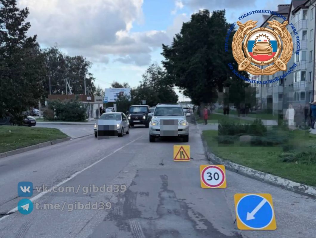 По предварительным данным, 11.10.2026 около 14:20 в пгт. Янтарный на ул. Советская, в районе д. 110 в., водитель 1981 г.р., управляя автомобилем «Лексус» совершил наезд на несовершеннолетнего пешехода 2018 г.р., который...