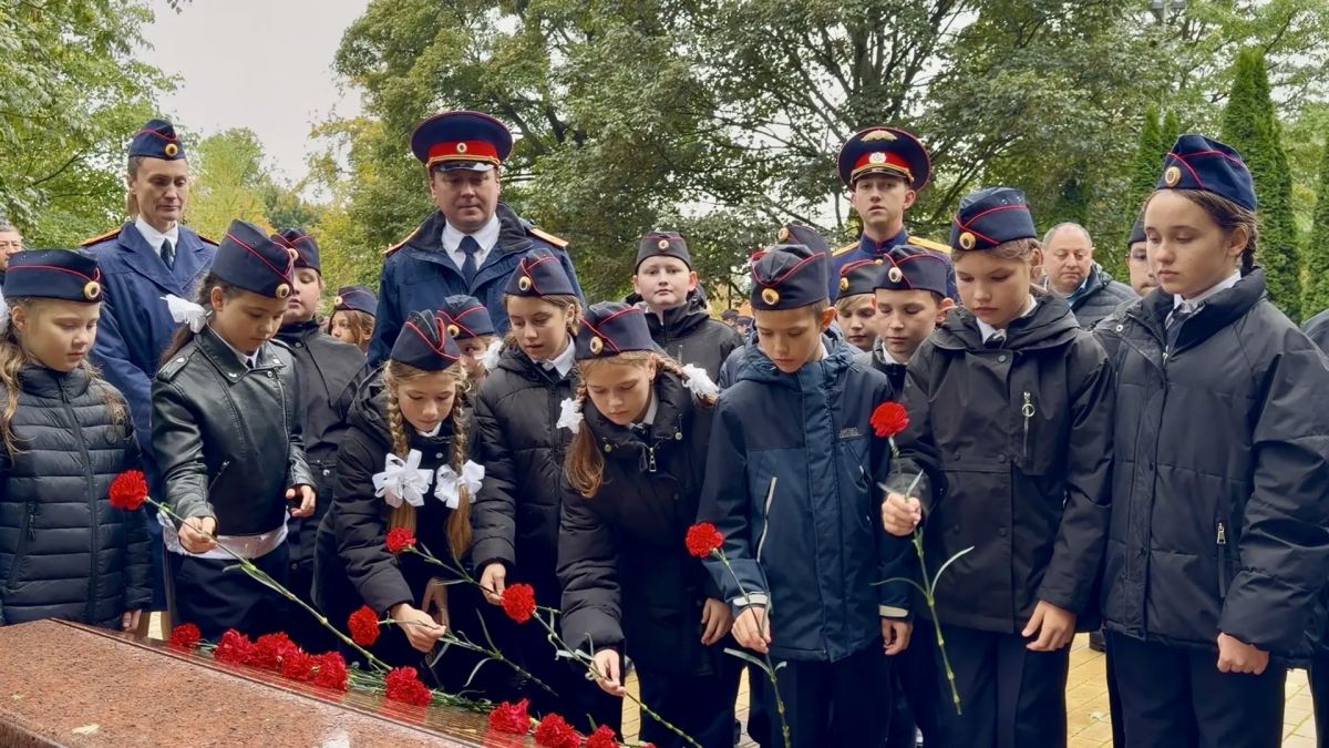 В Калининградской области 212 юных кадет Следственного комитета принесли торжественную клятву В Калининградской области 212 юных кадет Следственного комитета принесли торжественную клятву