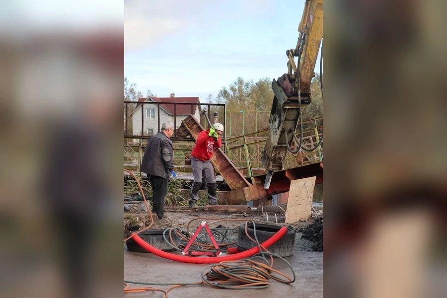 В Полесском округе начали замену понтонного моста через Немонин