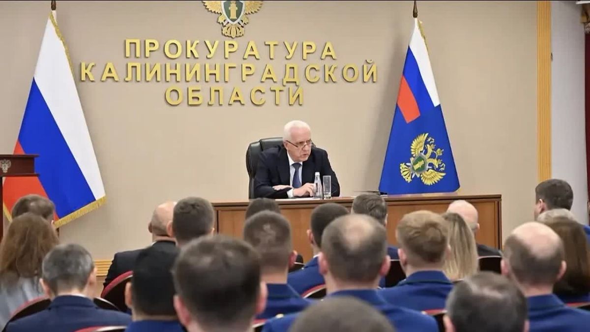 Гарантии участникам специальной военной операции и членам их семей -- на особом контроле! Об этом в ходе встречи с сотрудниками регионального надзорного ведомства в Калининградской области заявил Генеральный прокурор страны...