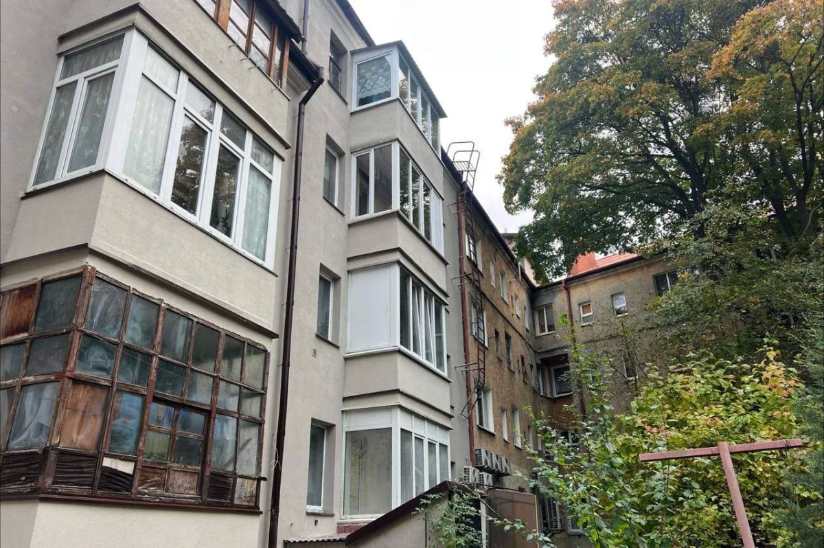 На улице Карла Маркса в Калининграде завершают ремонт дома 1929 года На улице Карла Маркса в Калининграде завершают ремонт дома 1929 года