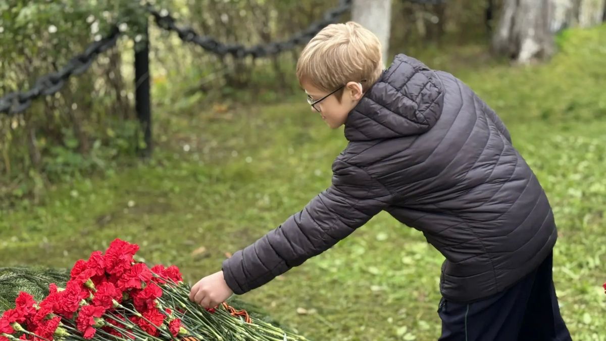 В Багратионовском районе сотрудники СУ СК России по Калининградской области приняли участие в церемонии перезахоронения останков советских воинов В Багратионовском районе сотрудники СУ СК России по Калининградской области приняли участие в церемонии перезахоронения останков советских воинов