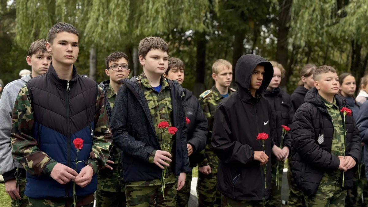 В Багратионовском районе сотрудники СУ СК России по Калининградской области приняли участие в церемонии перезахоронения останков советских воинов В Багратионовском районе сотрудники СУ СК России по Калининградской области приняли участие в церемонии перезахоронения останков советских воинов