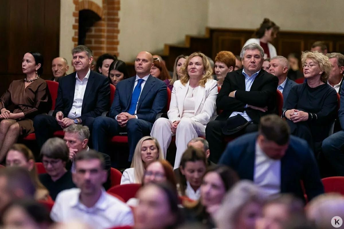 Менять жизнь к лучшему: в Калининграде вручили первую в истории премию «Бейдевинд» Менять жизнь к лучшему: в Калининграде вручили первую в истории премию «Бейдевинд»