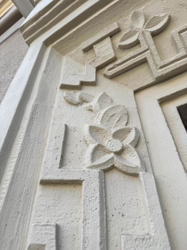 В Калининграде отремонтировали дом, где функционализм 1920-х соединился со сталинской архитектурой В Калининграде отремонтировали дом, где функционализм 1920-х соединился со сталинской архитектурой