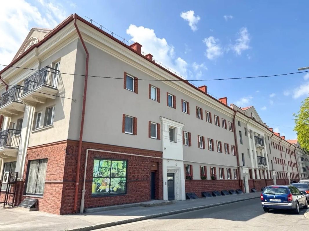 В Калининграде отремонтировали дом, где функционализм 1920-х соединился со сталинской архитектурой В Калининграде отремонтировали дом, где функционализм 1920-х соединился со сталинской архитектурой