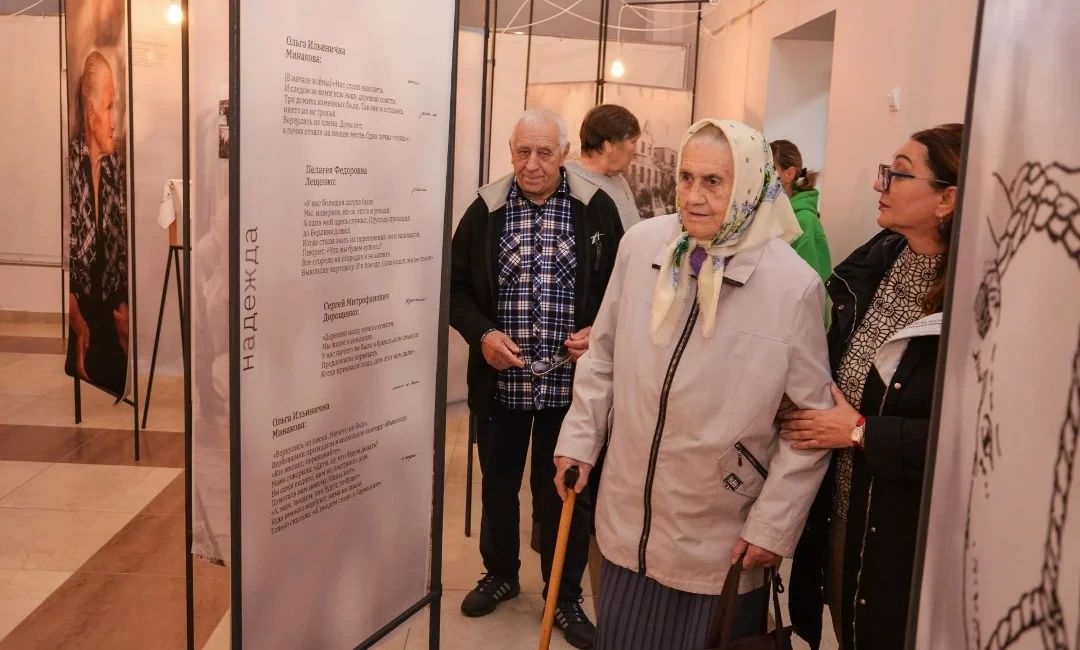 В Славске открыли выставку о первых переселенцах «Багаж истории» В Славске открыли выставку о первых переселенцах «Багаж истории»