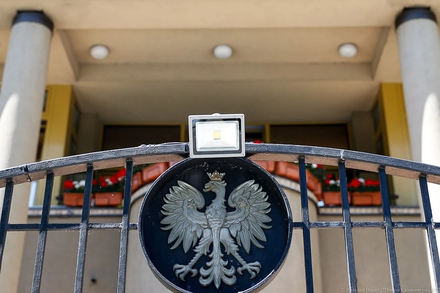 Уже второй за сутки посол Польши подал в отставку из-за событий в Варшаве